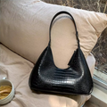 Bolsa de Ombro Média Preta Garbo Kendra - Garboza