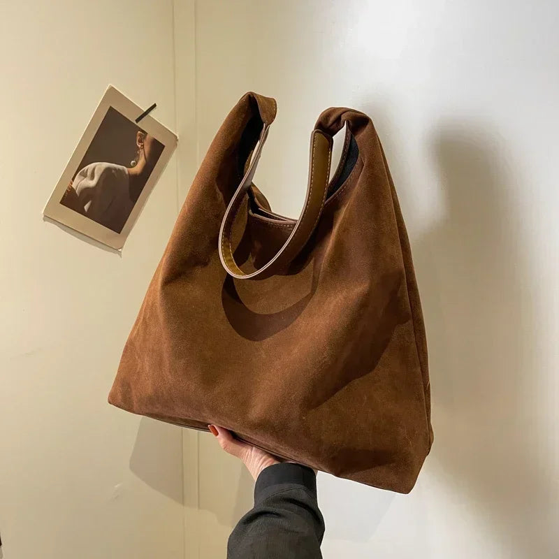 Bolsa Hobo Grande Marrom Garbo Roberta - Garboza