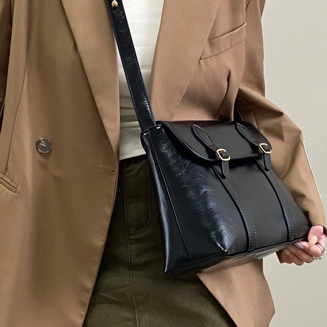 Bolsa De Ombro Média Preta Garbo Greta - Garboza
